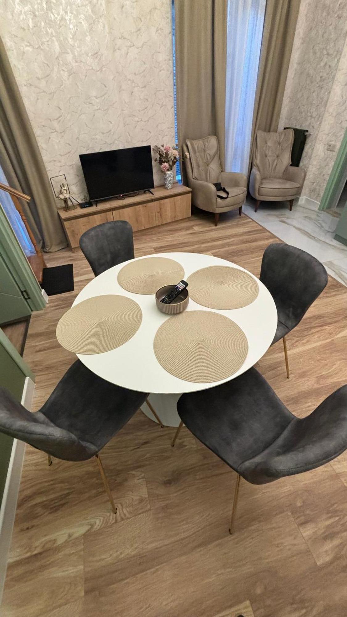 Made With Love Apartment Тбилиси Экстерьер фото