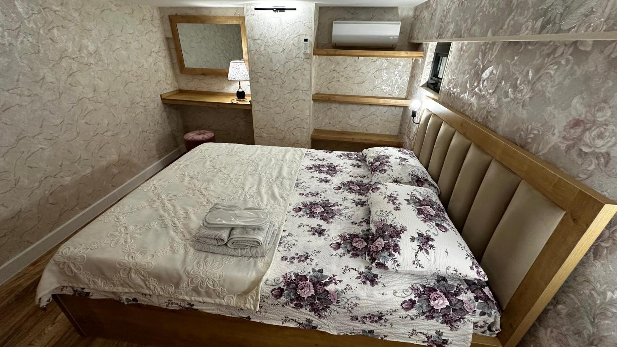 Made With Love Apartment Тбилиси Экстерьер фото