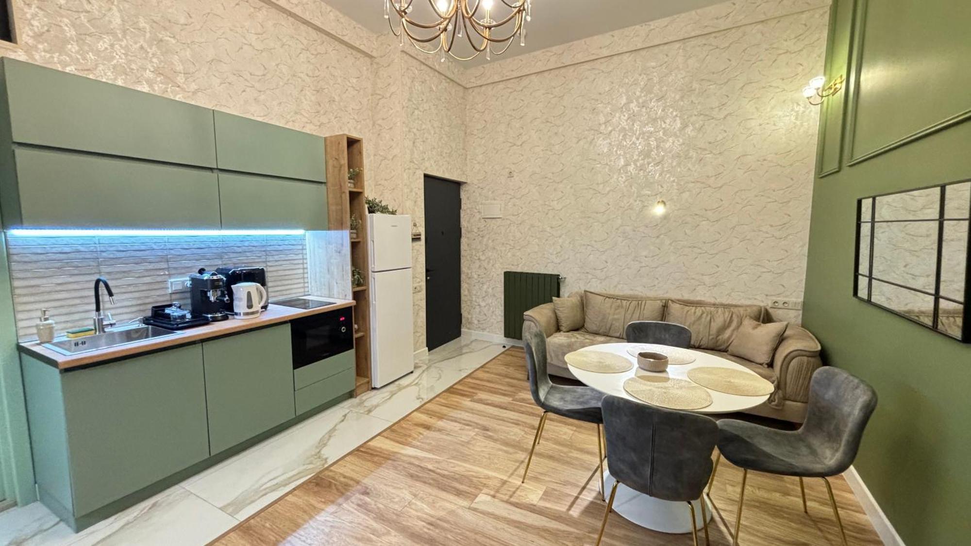 Made With Love Apartment Тбилиси Экстерьер фото